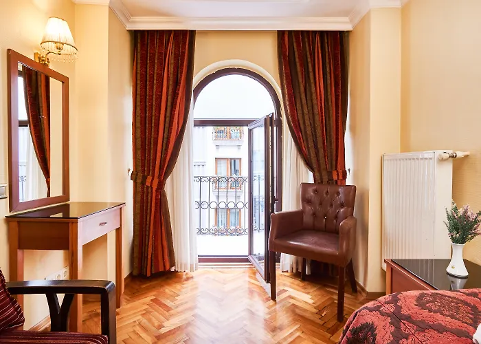 Amber Hotel & Spa